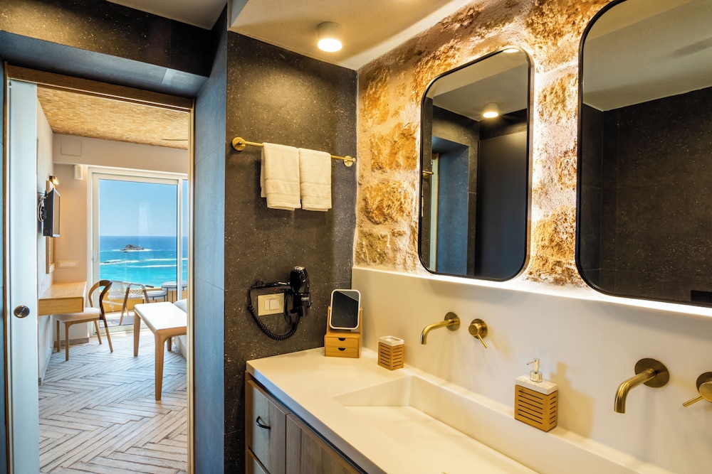 Vala Luxury Villa B