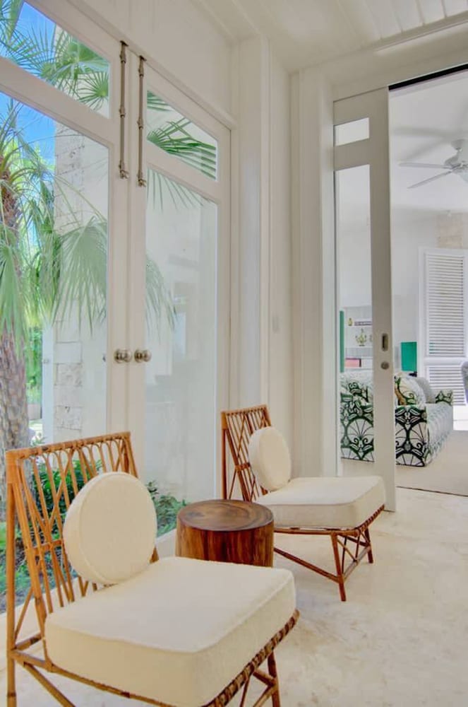 Villa Alta Gracia w Private Pool Designer Decor