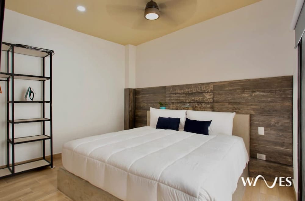 1 BR Apartment With Rooftop Pool Hammocks by Waves Management