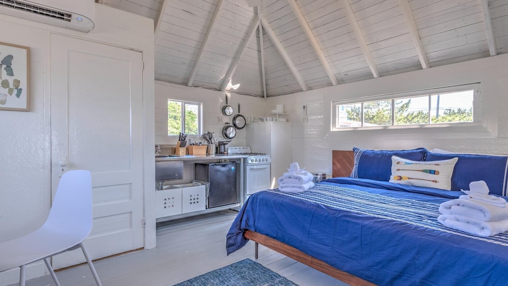 Bungalow 5 - 1br, Water View view 4
