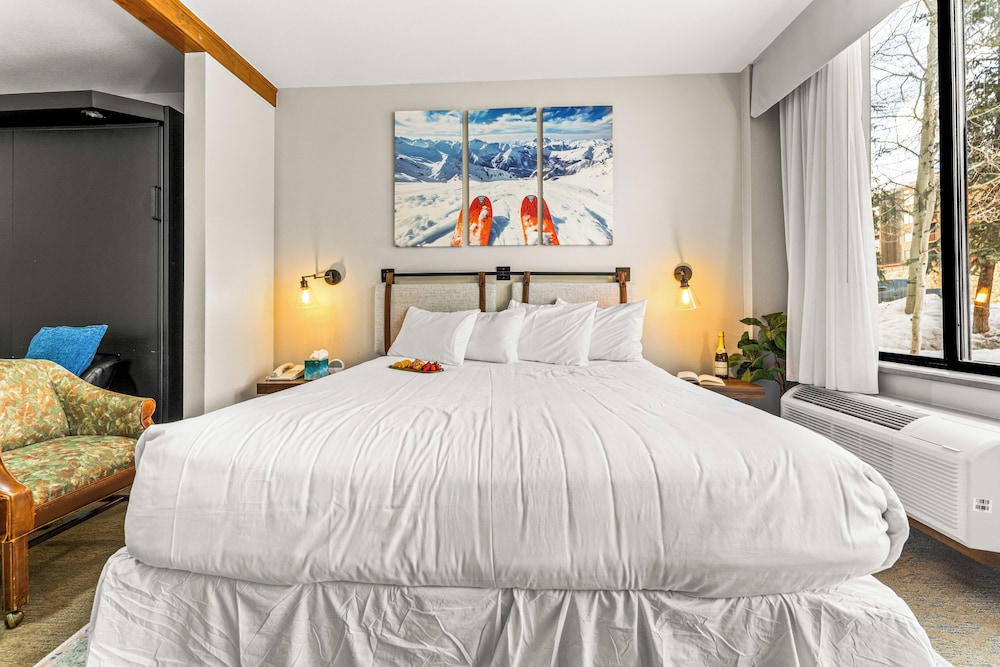 The Grand Lodge by Traverse Hospitality (No Resort Fees)