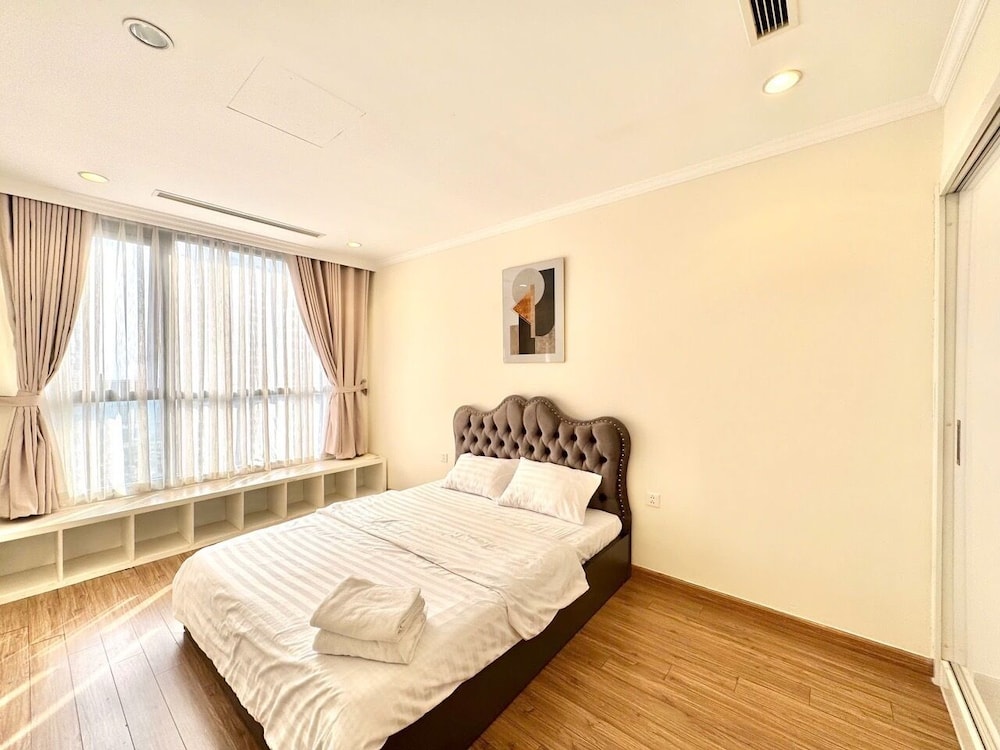 Sunny - Vinhomes Times City Park Hill
