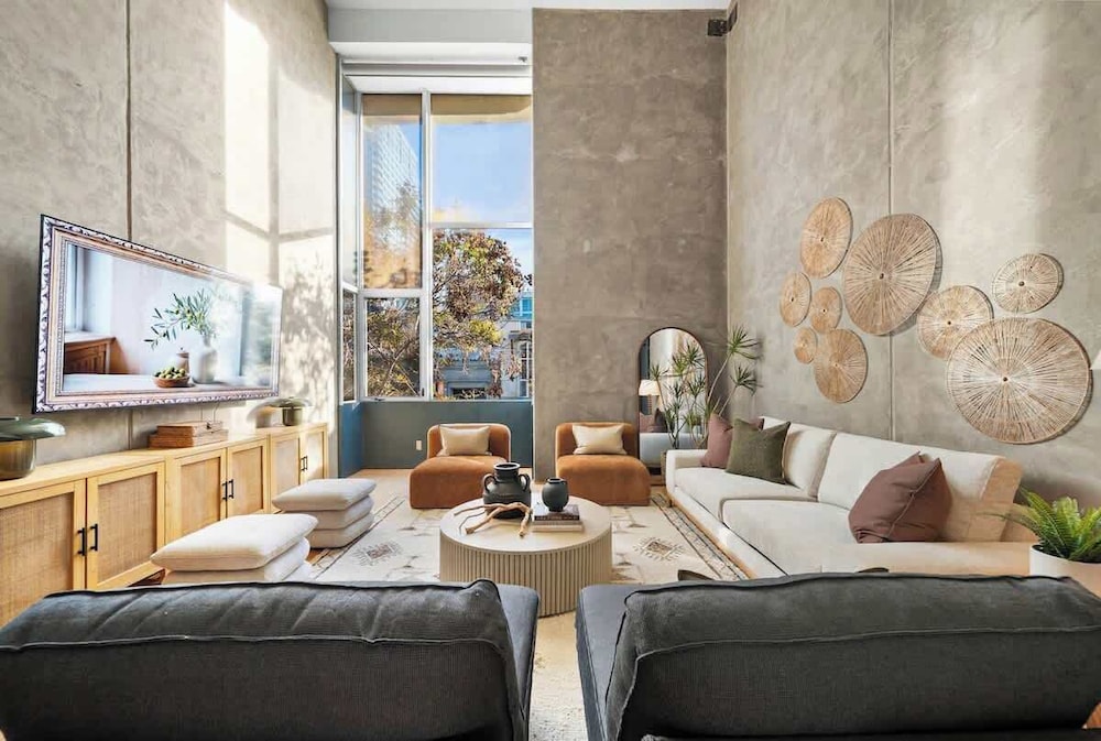 Gaslamp Row House - Sleeps 8 Private Garage AC