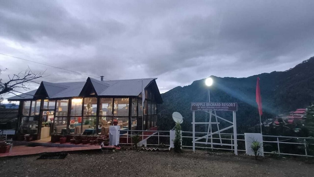 Apple Orchard Resort