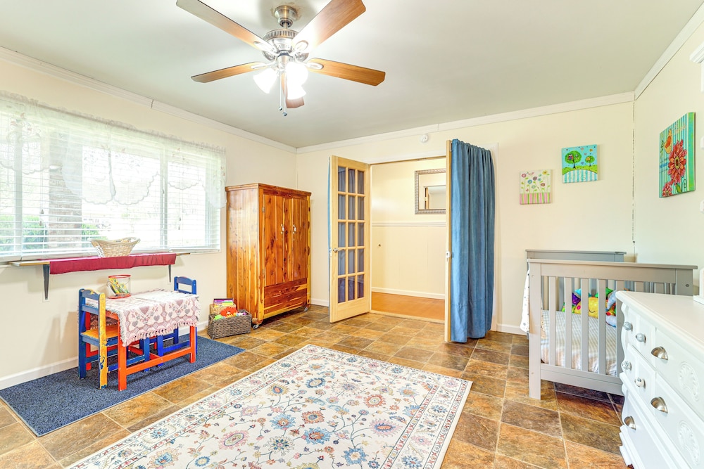 5 Mi to New Braunfels: Family-friendly Retreat