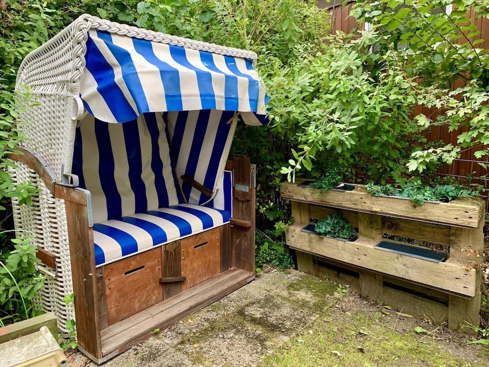 Furnished Chalet in Sint Maartenszee