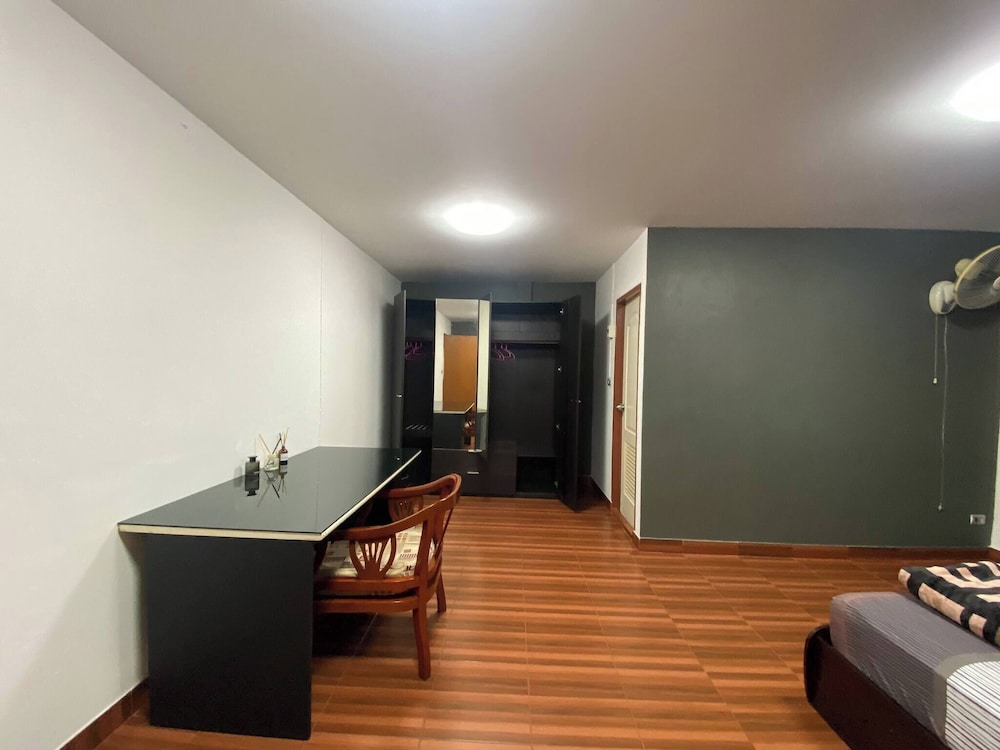 Beautiful 2 Story Newly Renovated Bungalow House