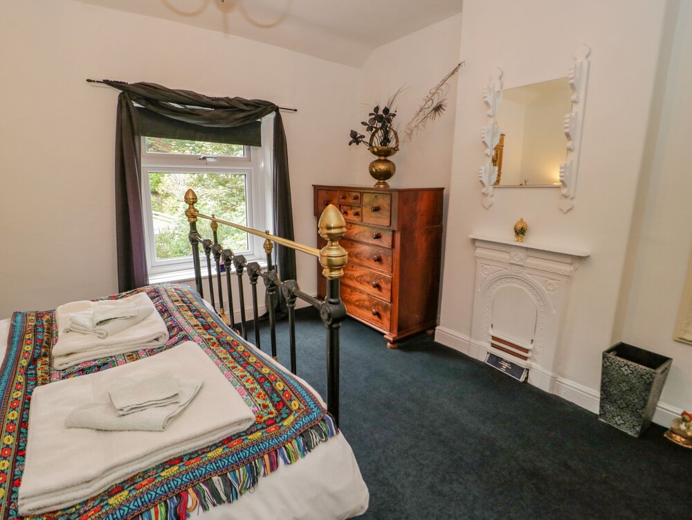 26 Llawr Pentre