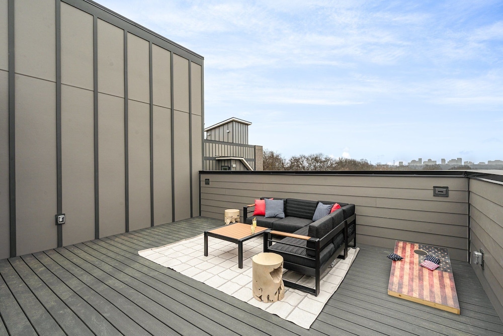 Ballad Blues - Rooftop Patio - Mins to Broadway