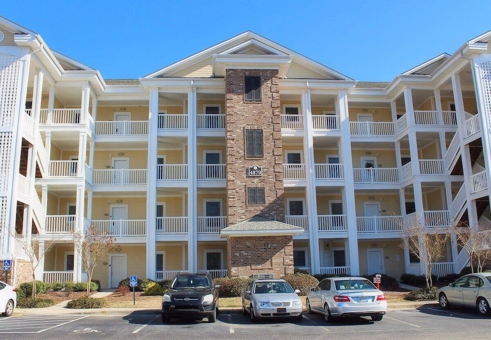 Magnolia Pointe Luster Leaf 4879-103 2 Bedroom Condo