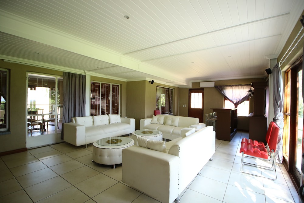 La Villa Rosa