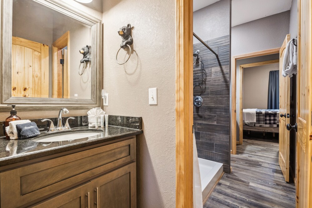 Wild Heart Lodge 4 Bedroom Cabin