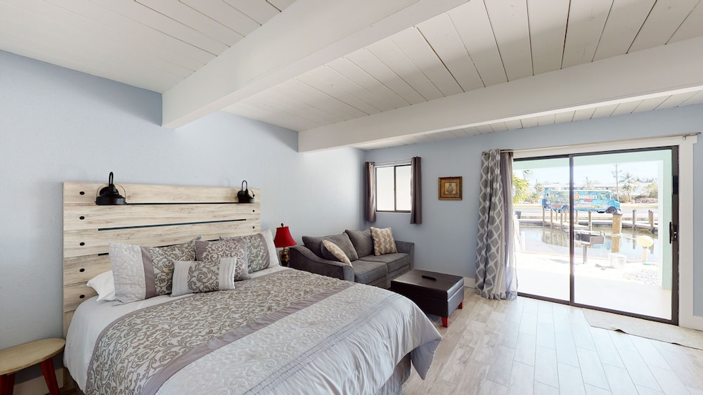 Off the Charts Inn & Out Island Resort view 4