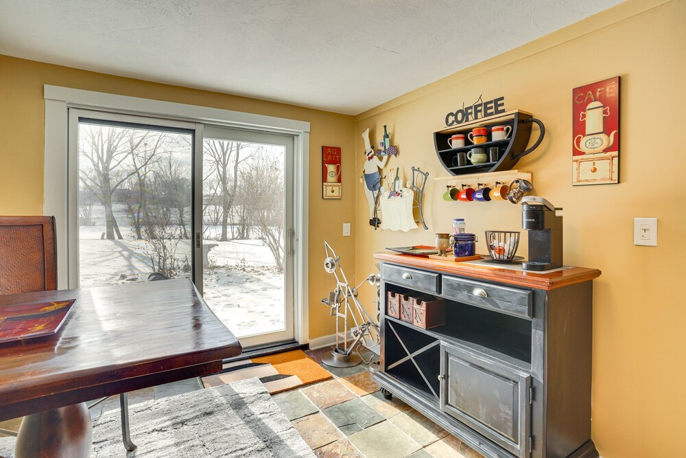 Charming Savage Home w/ Yard: 18 Mi to Minneapolis view 4