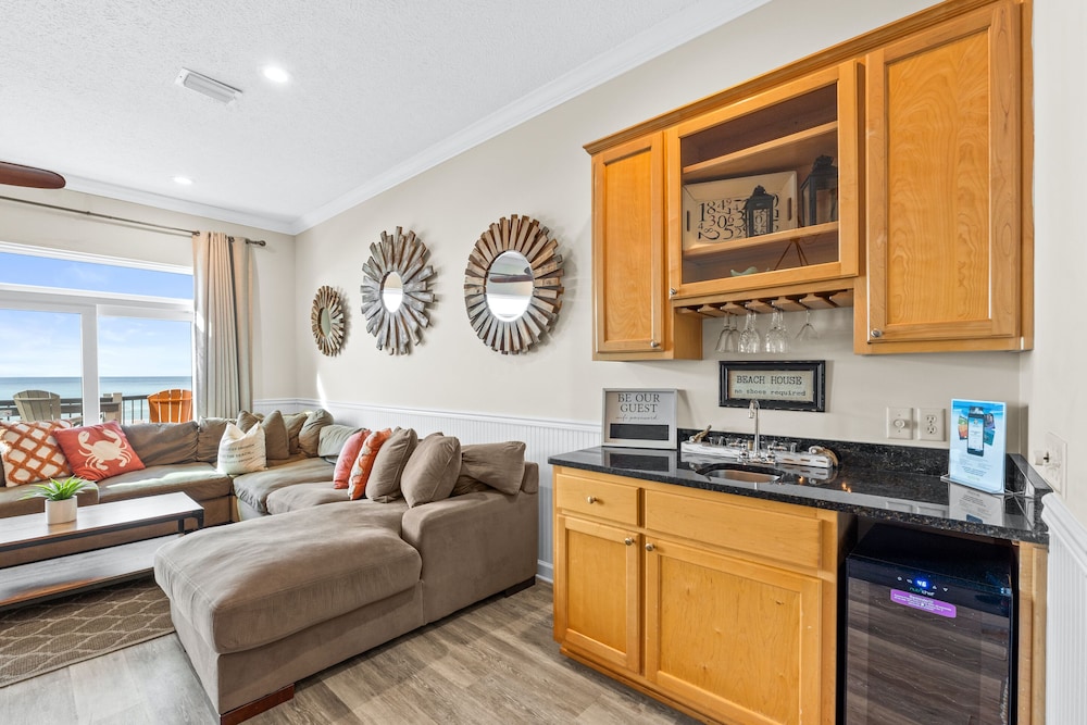 Southern Exposure Townhome by Panhandle Getaways