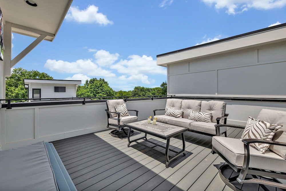 Alto-private Rooftop Deck-8 Mins to Broadway