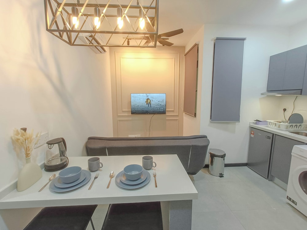 Neu Suites by Manhattan Group