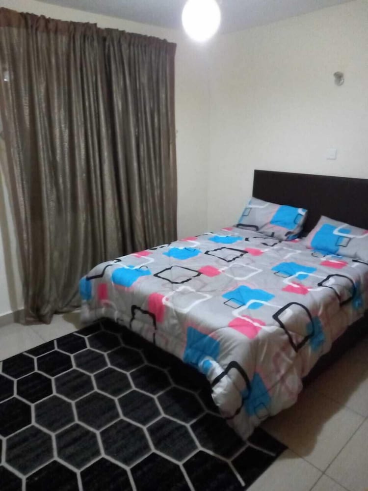 Lilly's Furnished Apartments view 4