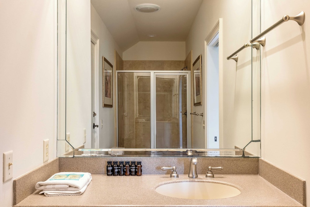 11 Singleton Beach by Avantstay Oceanfront Retreat w/ Private Pool + Boardwalk Near Hilton Head Hotspots