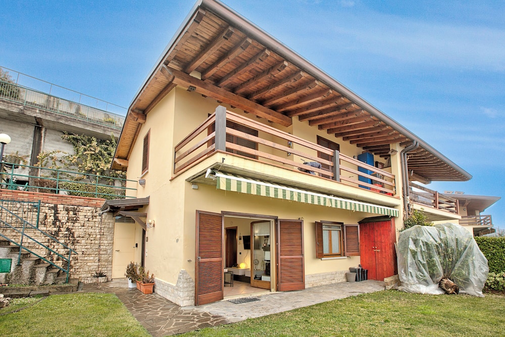 Amirovista-garden, Lake View, Shared Pool
