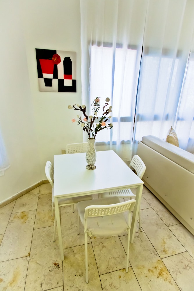 Apartment - Tel Aviv