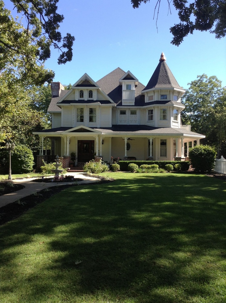The Victoria B & B