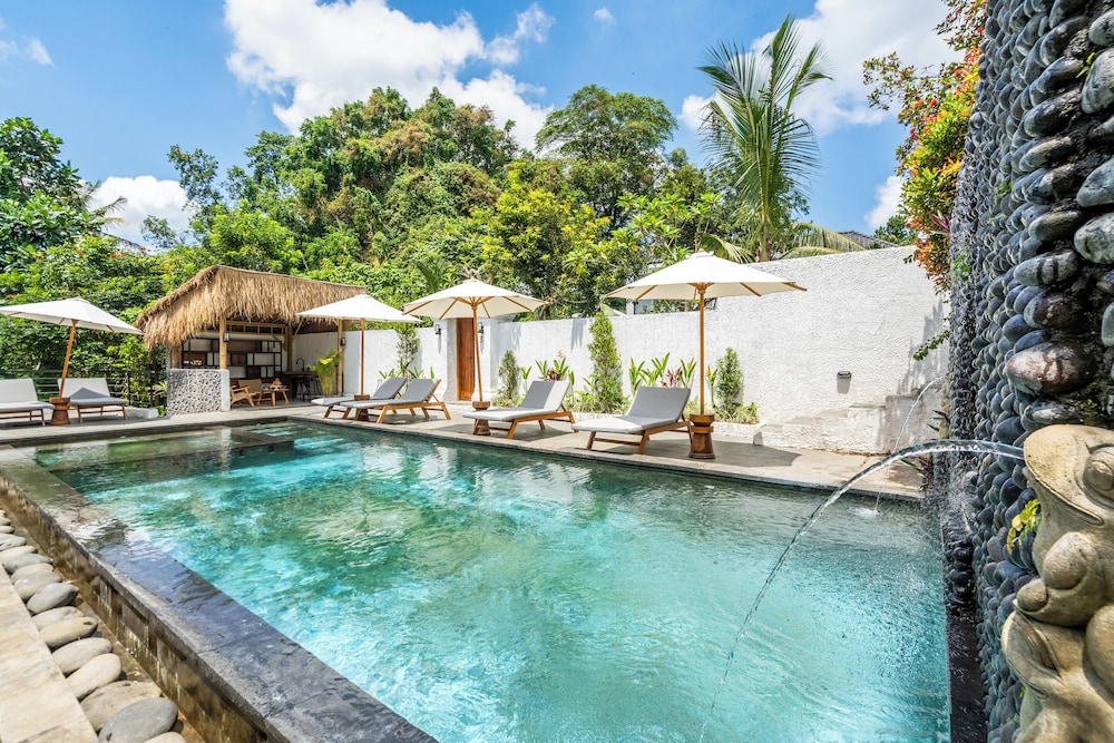 Sacred Jungle by EVDEkimi Ubud – Modern Villas and Apartments with Kitchens, Pools, & Personalized Concierge Service