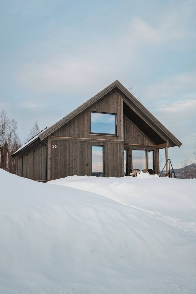 Hiking, Ski Resort, Local Shuttle bus Oslo Airport