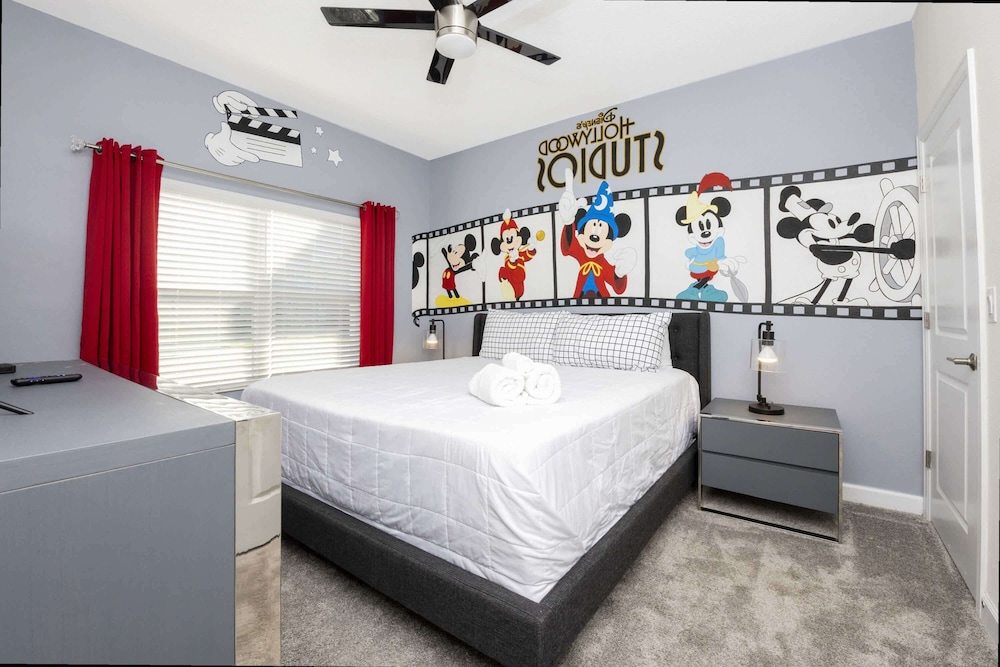 Stunning 4Bd Near Disney w Pool Storey Lake 4369