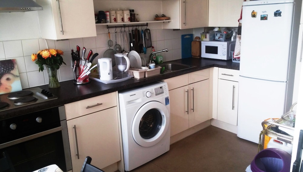 TravelStop #London-Ealing