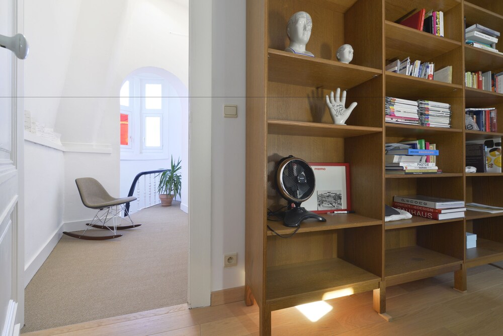 Zurenborg Area Apartments