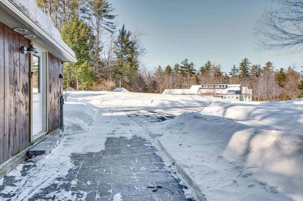 Hiking & Snowmobile Trails On-site: Alton Retreat!