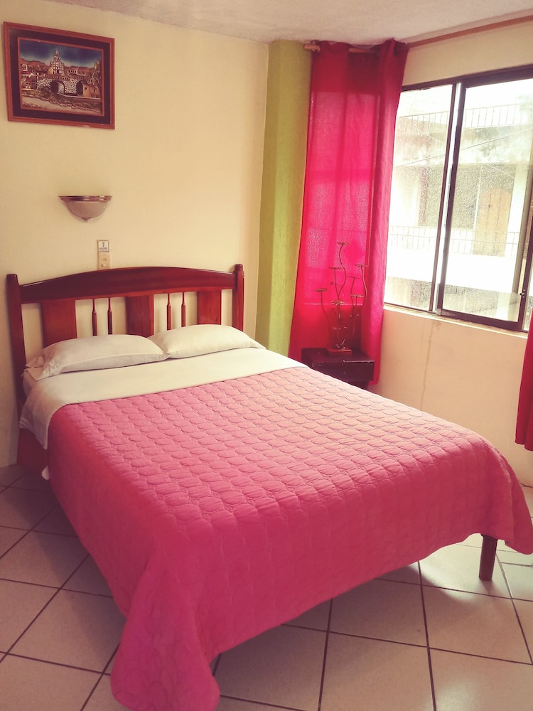 Hotel Hostal Alcazar - Image 1