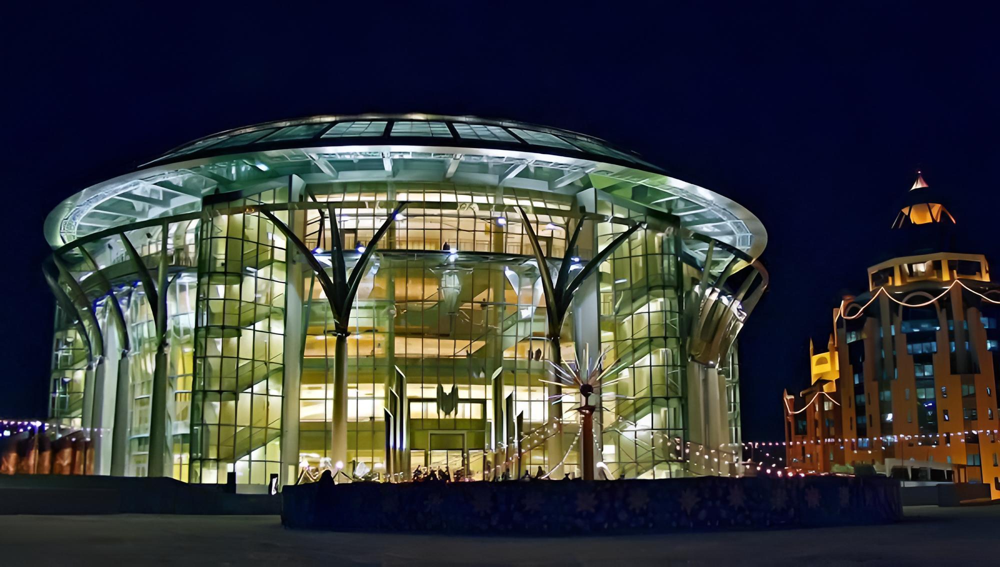 Croissant Bakery and Hotel