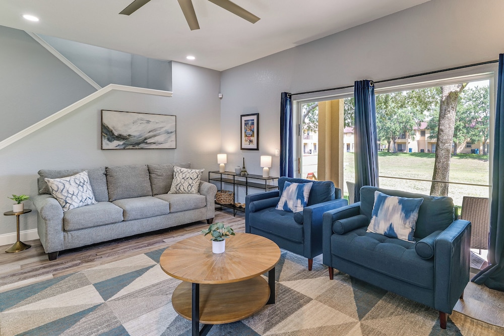 Regal Palms Gem Near Disney w/ Patio, Themed Rooms