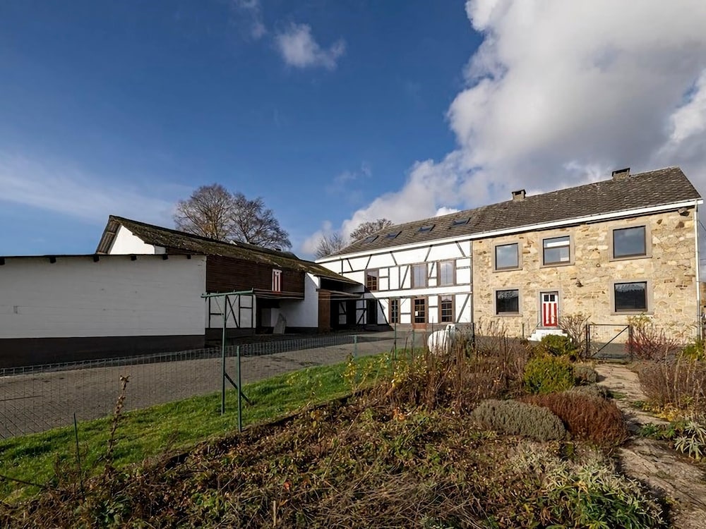 Farmhouse Kalys in Vielsalm With 180° View of the Forest