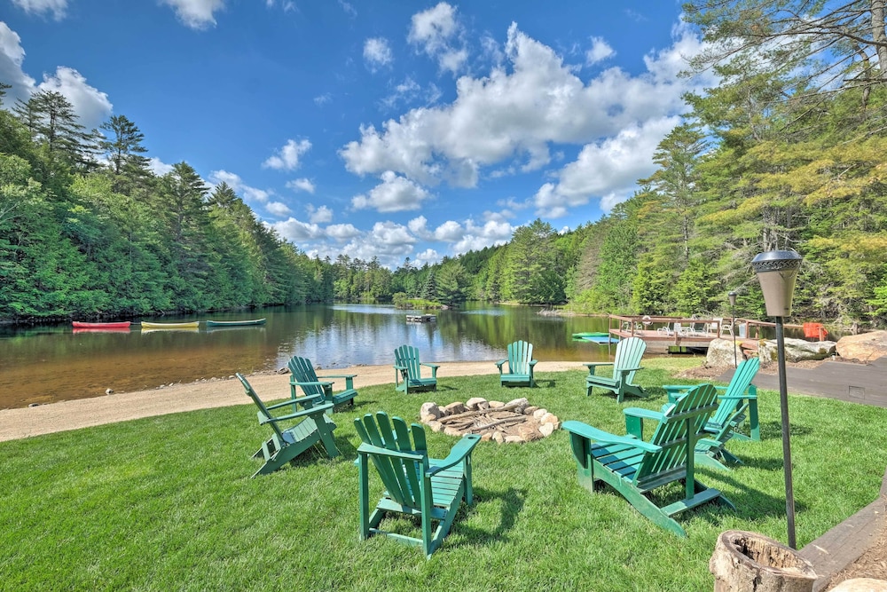Bolton Alderbrook Lodge w/ Private 10-acre Lake! view 3