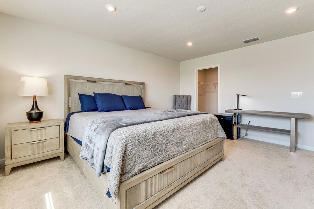 11 Mi to Disney: Family Home w/ Pool Access