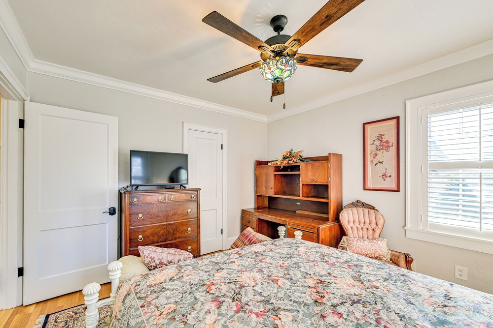 Walk to UK Campus: Charming Home w/ Patio!