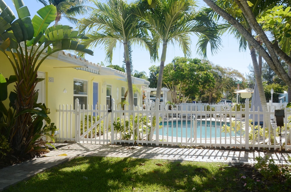 Bahama Beach Club of Pompano