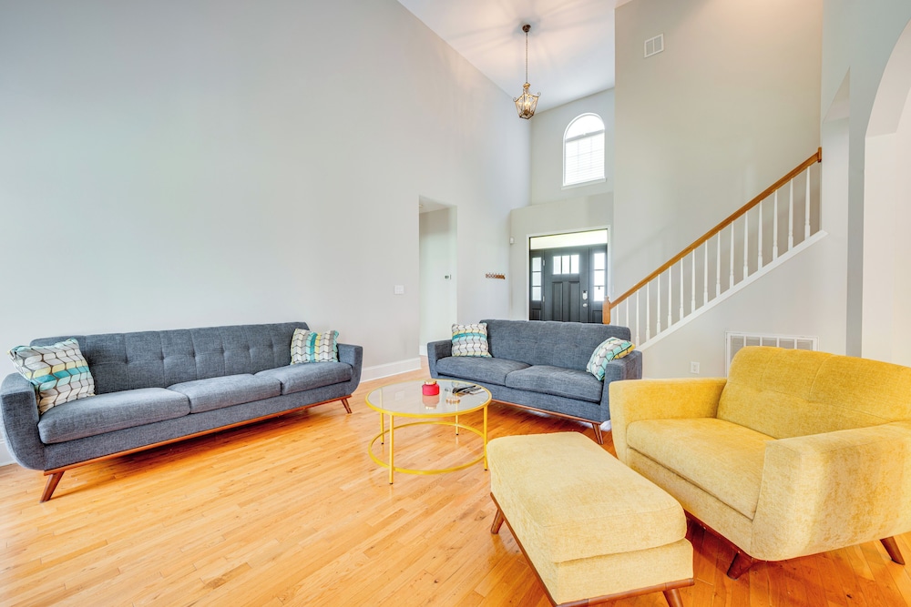 Boat, Fish & Hike: Home w/ Deck in Mooresville!