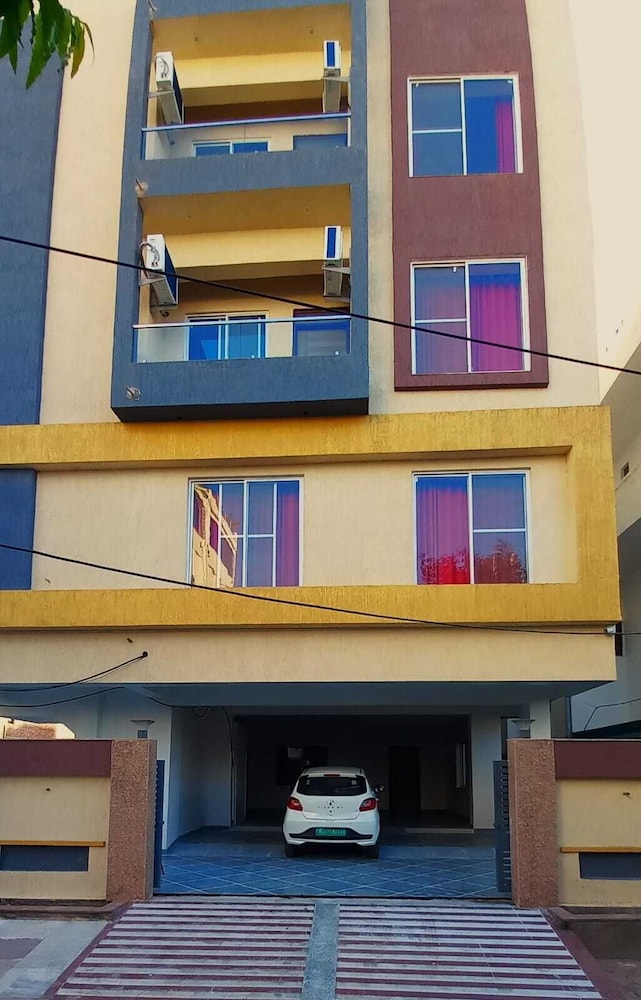 Hotel Arul's