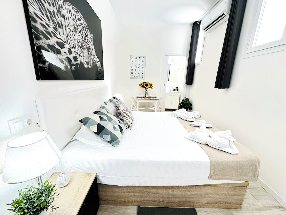 Cinco Torres Suites