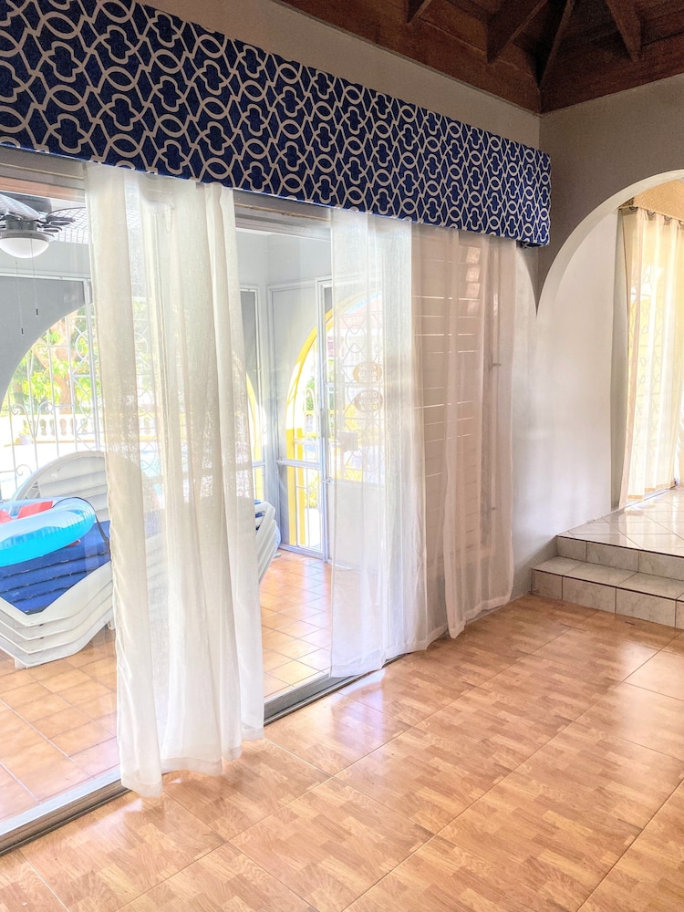 Ironshore Sugarmill Villa W Private Pool 6 Bedroom Villa