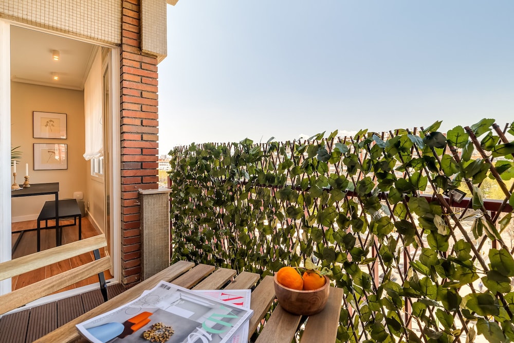 Sant Marti Apartment By Olala Homes