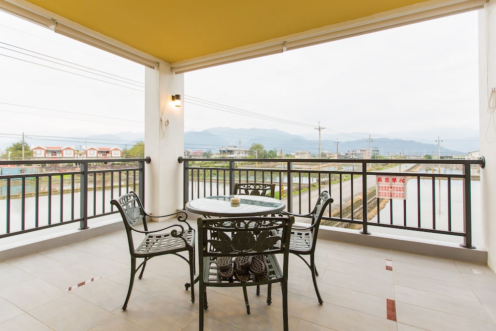 Ting-Feng B&B