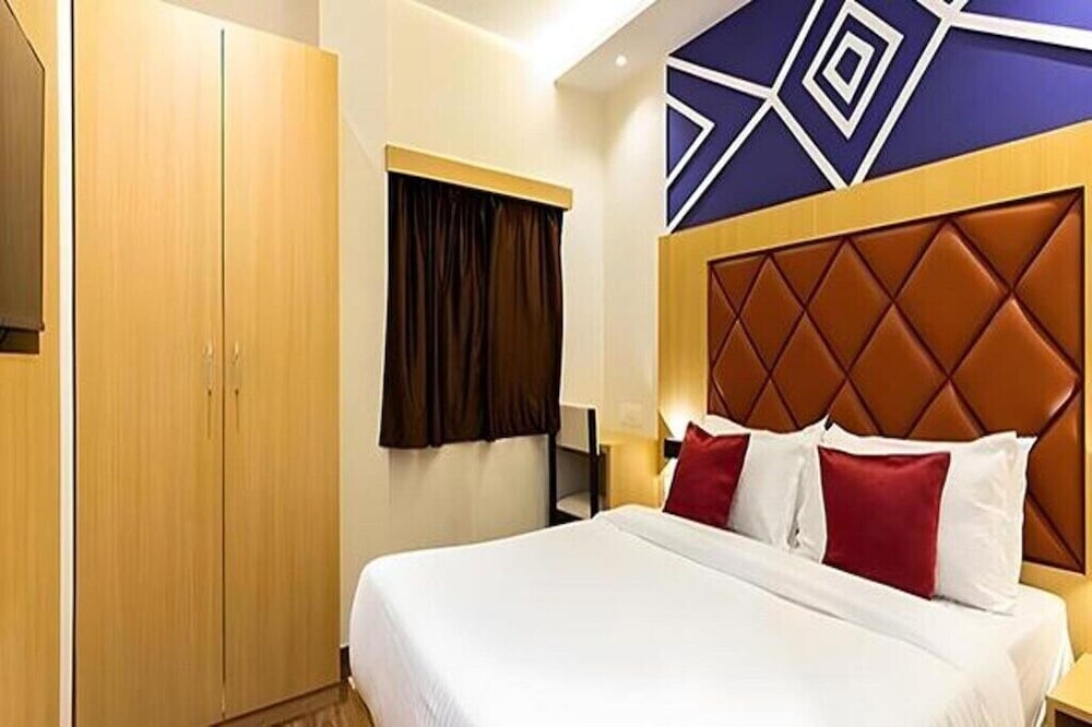 Hotel Aarti Residency