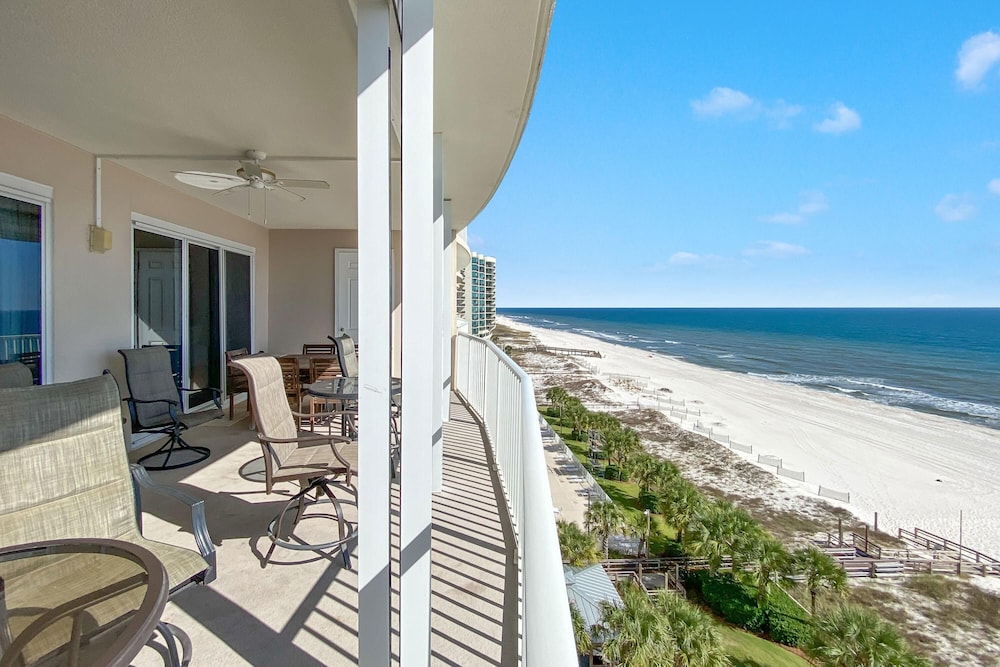 Regency Isle 710