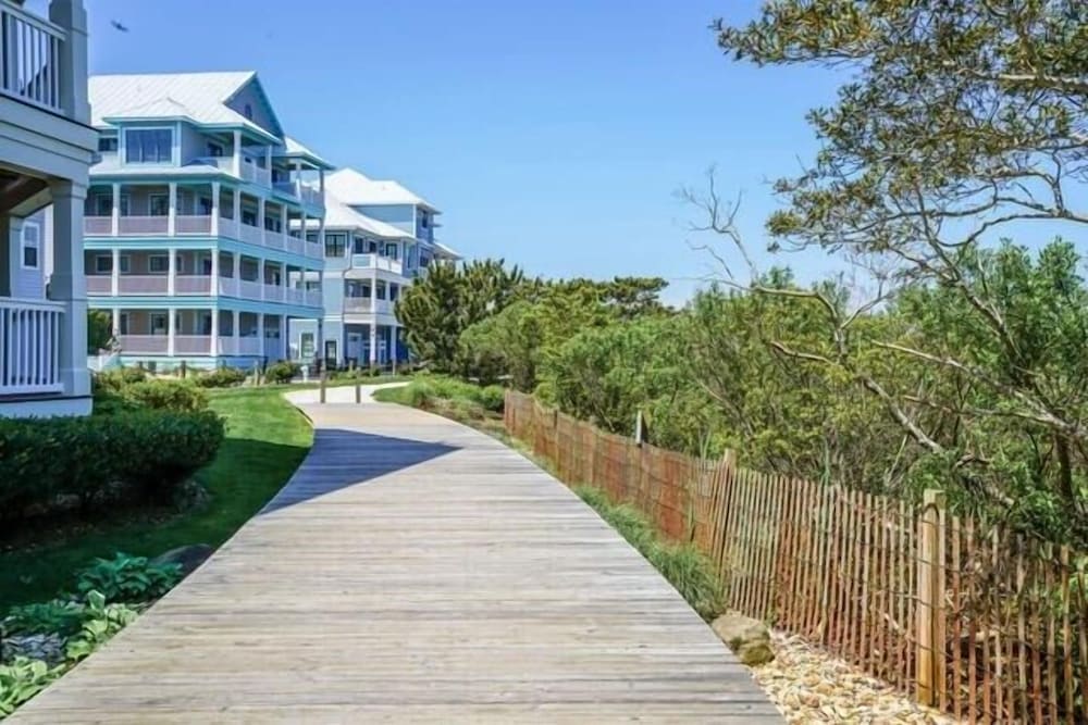 Sunset Island - 39 Fountain Drive West 3f 3 Bedroom Condo