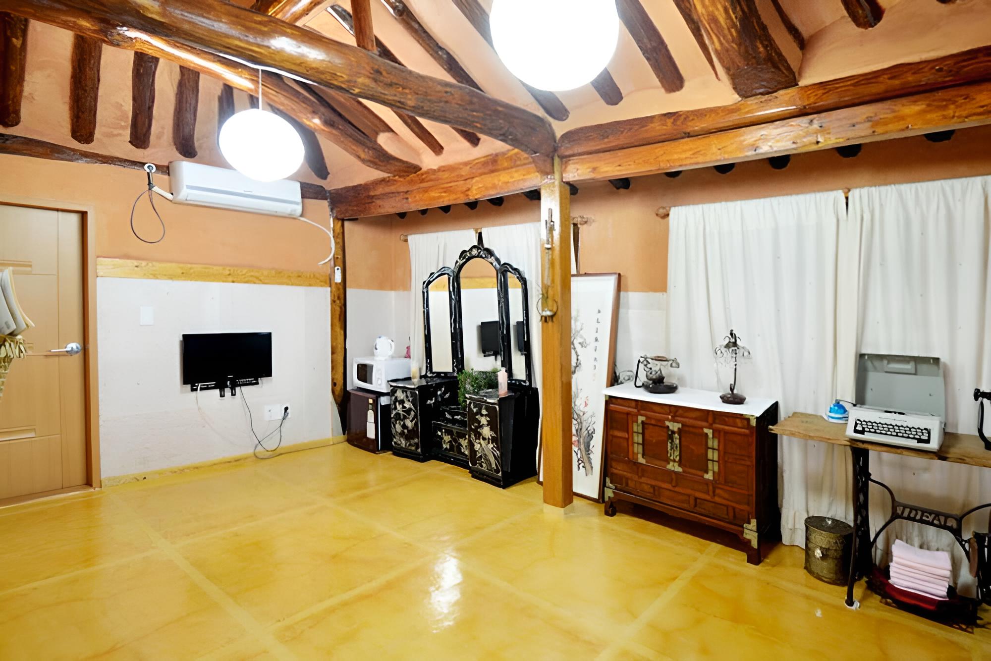 Photo 28